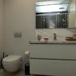 Deluxe 2br Balcony 420 *