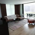 Deluxe 2br Balcony 420 *