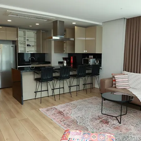 Lovely Two Bedroom Istambul