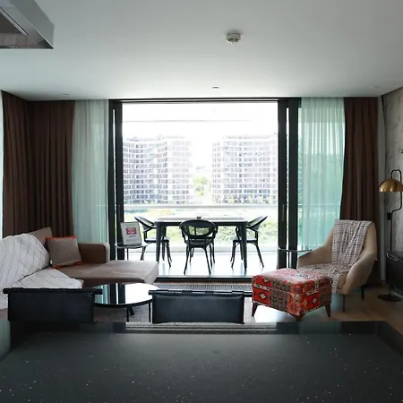 Lejlighed Deluxe 2br Balcony 420