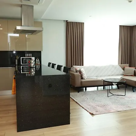 Apartamento Lovely Two Bedroom Estambul
