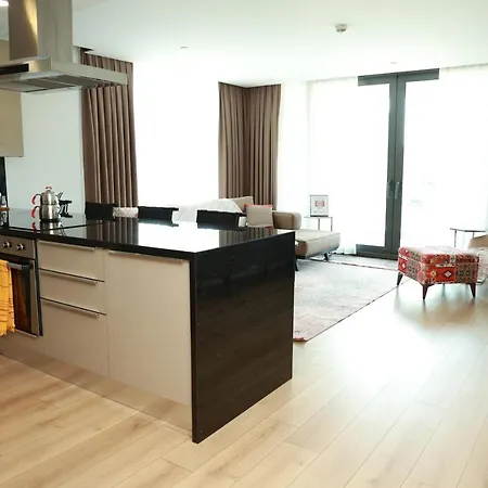 Lovely Two Bedroom * Estambul