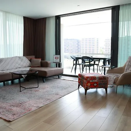 Appartamento Lovely Two Bedroom Provincia di Istanbul