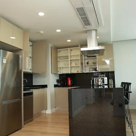 Lovely Two Bedroom Apartamento *