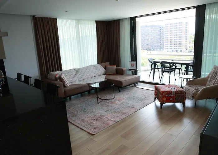 Lovely Two Bedroom *